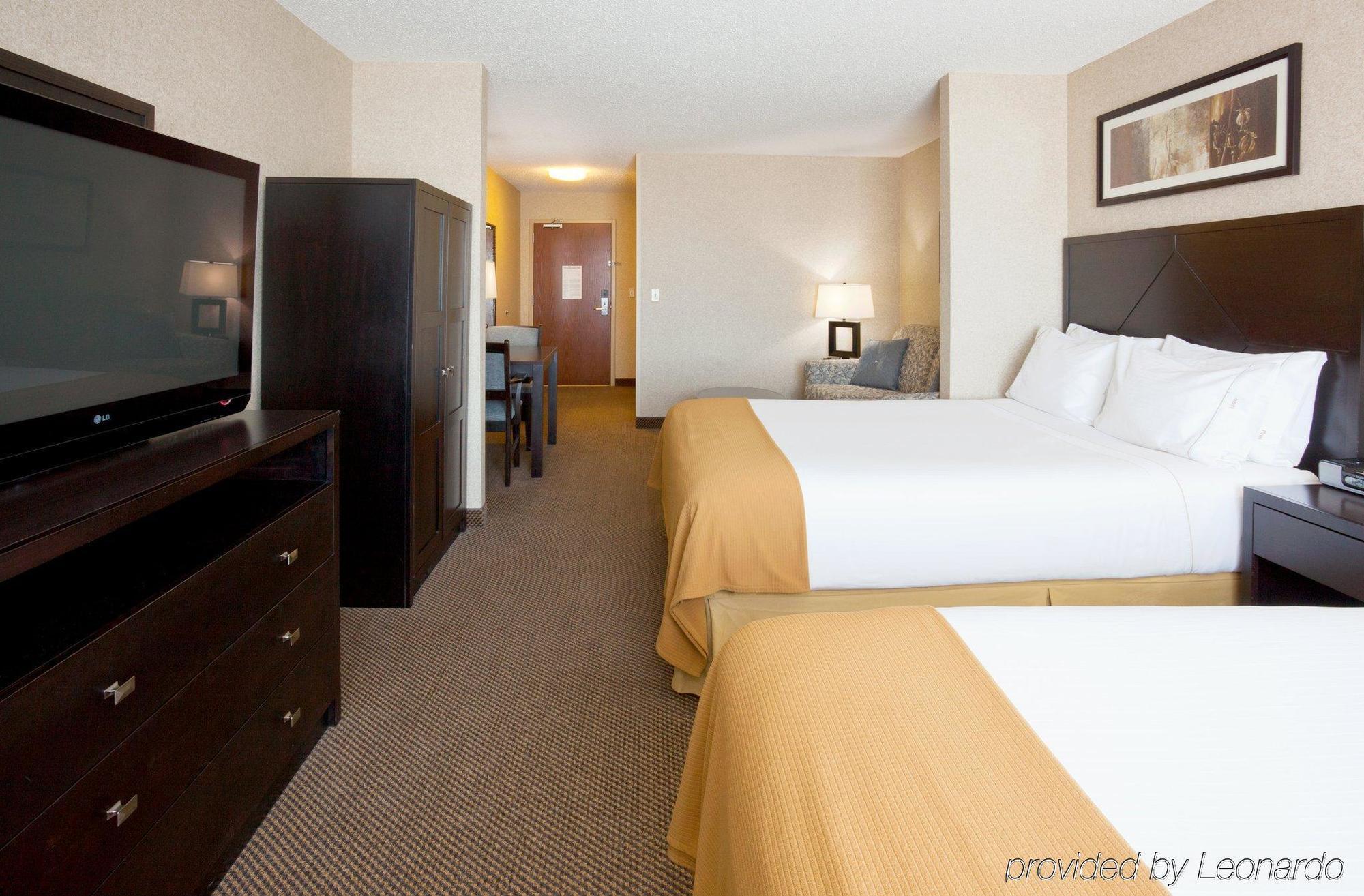 Holiday Inn Express Hotel & Suites Grand Forks By Ihg Cameră foto