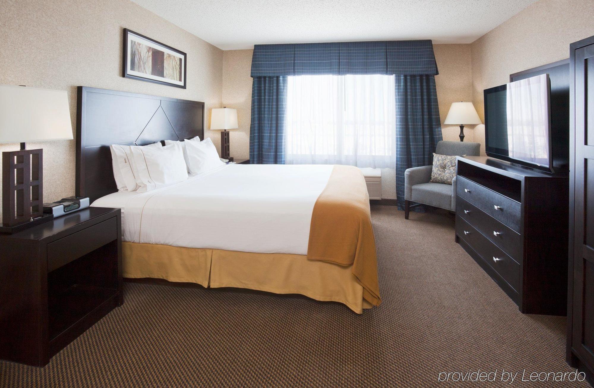 Holiday Inn Express Hotel & Suites Grand Forks By Ihg Cameră foto