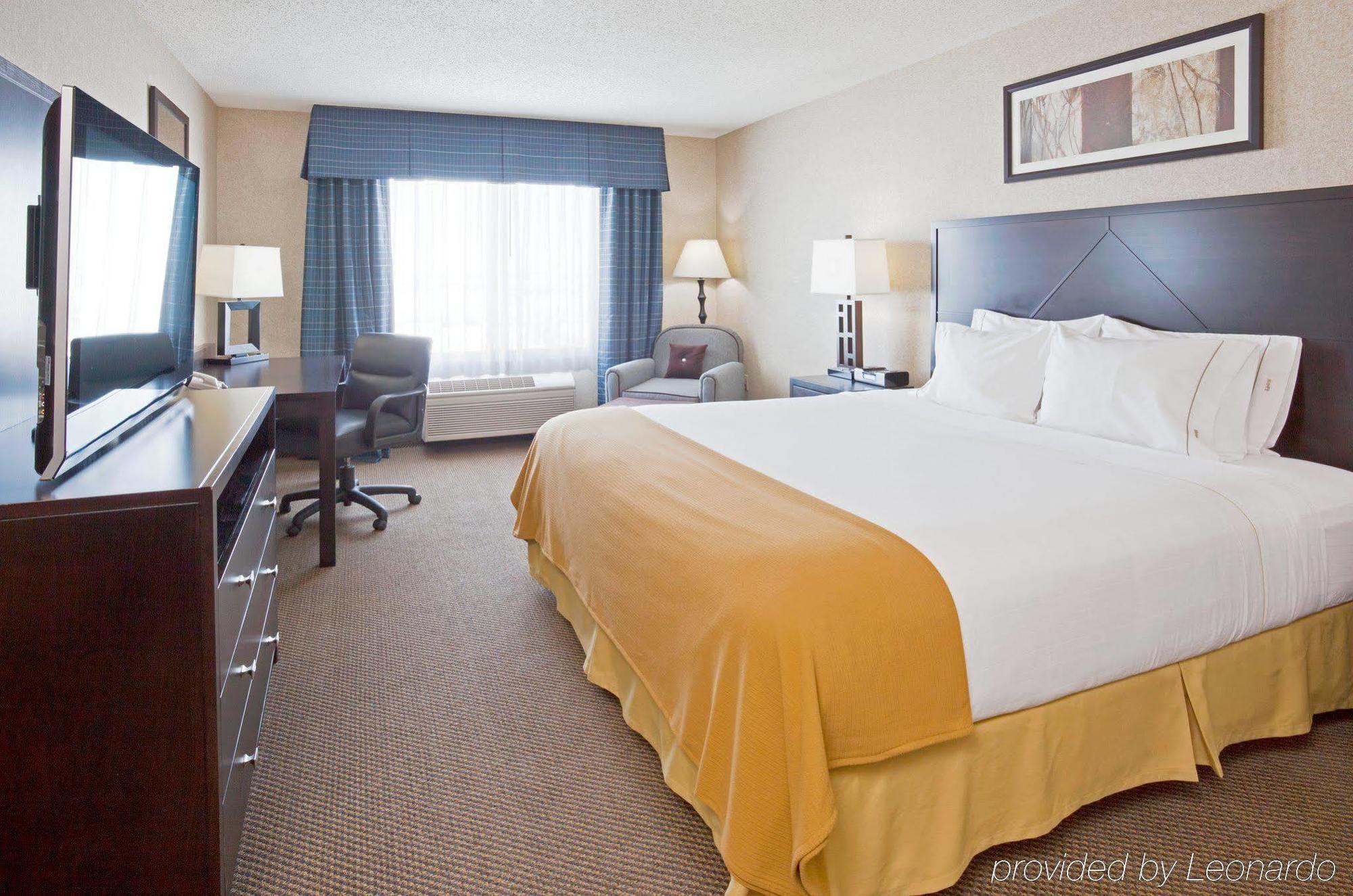 Holiday Inn Express Hotel & Suites Grand Forks By Ihg Cameră foto